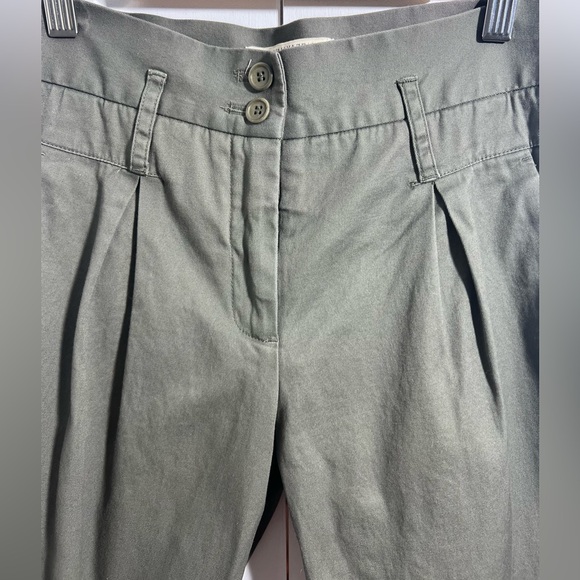 BCBGMAXAZRIA Runway Olive Cropped Pleated Pants Size 0 | Cuffed Utility Capri - Picture 3 of 6
